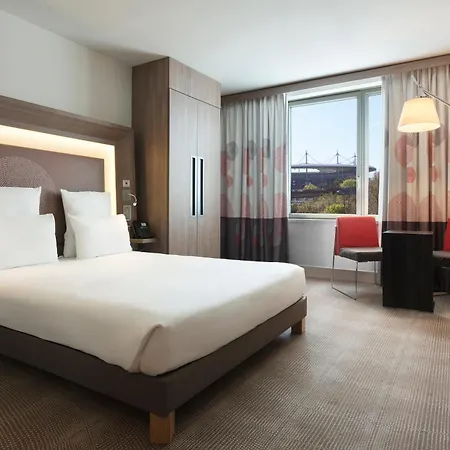Novotel Paris Saint Denis Stade Basilique Extérieur photo