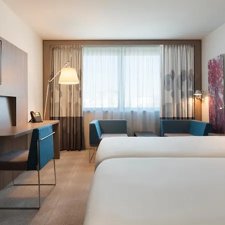 Novotel Paris Saint Denis Stade Basilique Extérieur photo
