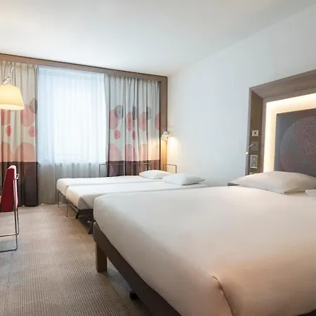 Novotel Paris Saint Denis Stade Basilique Extérieur photo