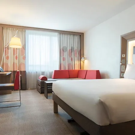 Novotel Paris Saint Denis Stade Basilique Exterior photo
