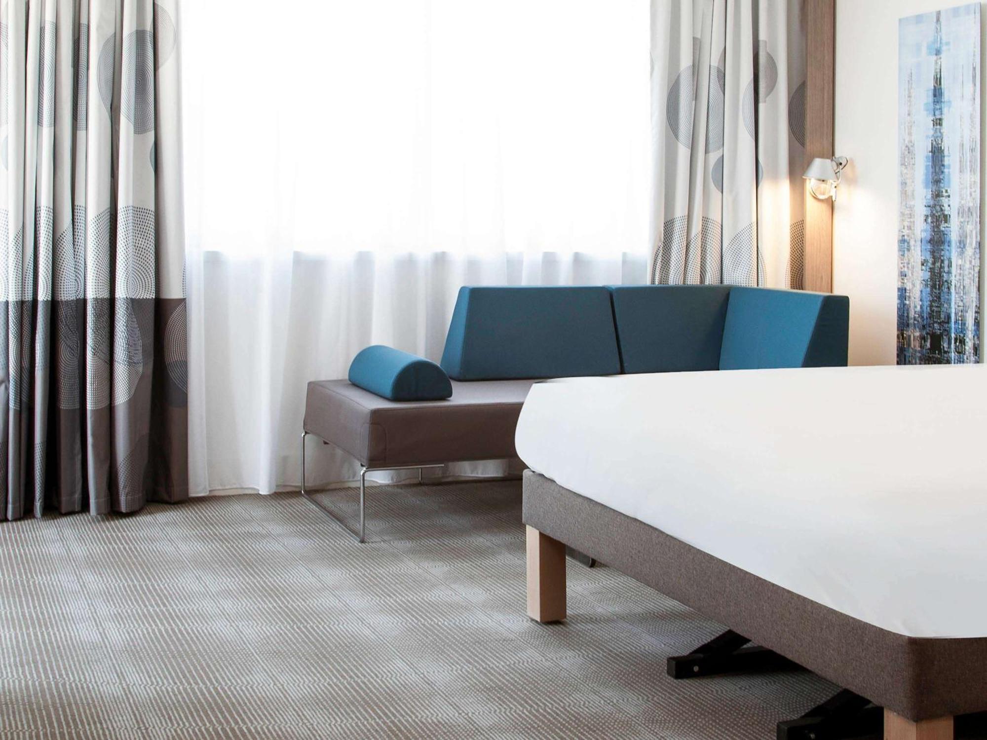 Hotel Novotel Paris Denis Stade Basilique 4*