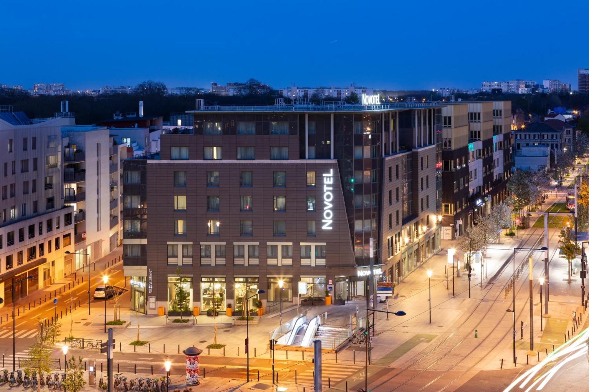 Hotel Novotel Paris Denis Stade Basilique 4*