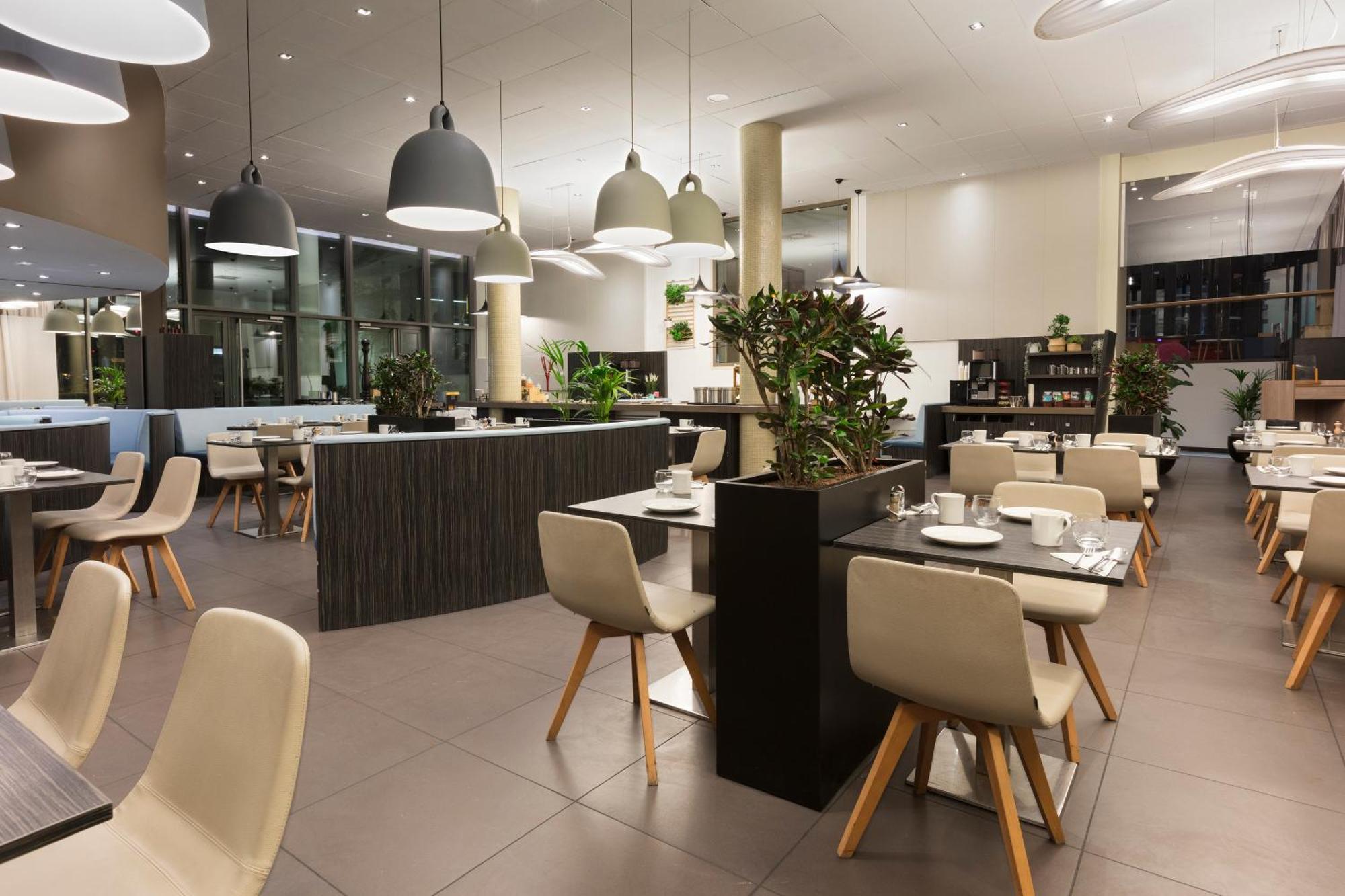 Novotel Paris Denis Stade Basilique Hotel 4*