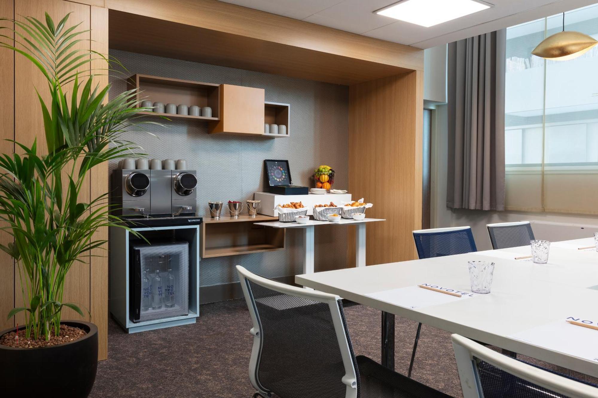 Novotel Paris Denis Stade Basilique 4*