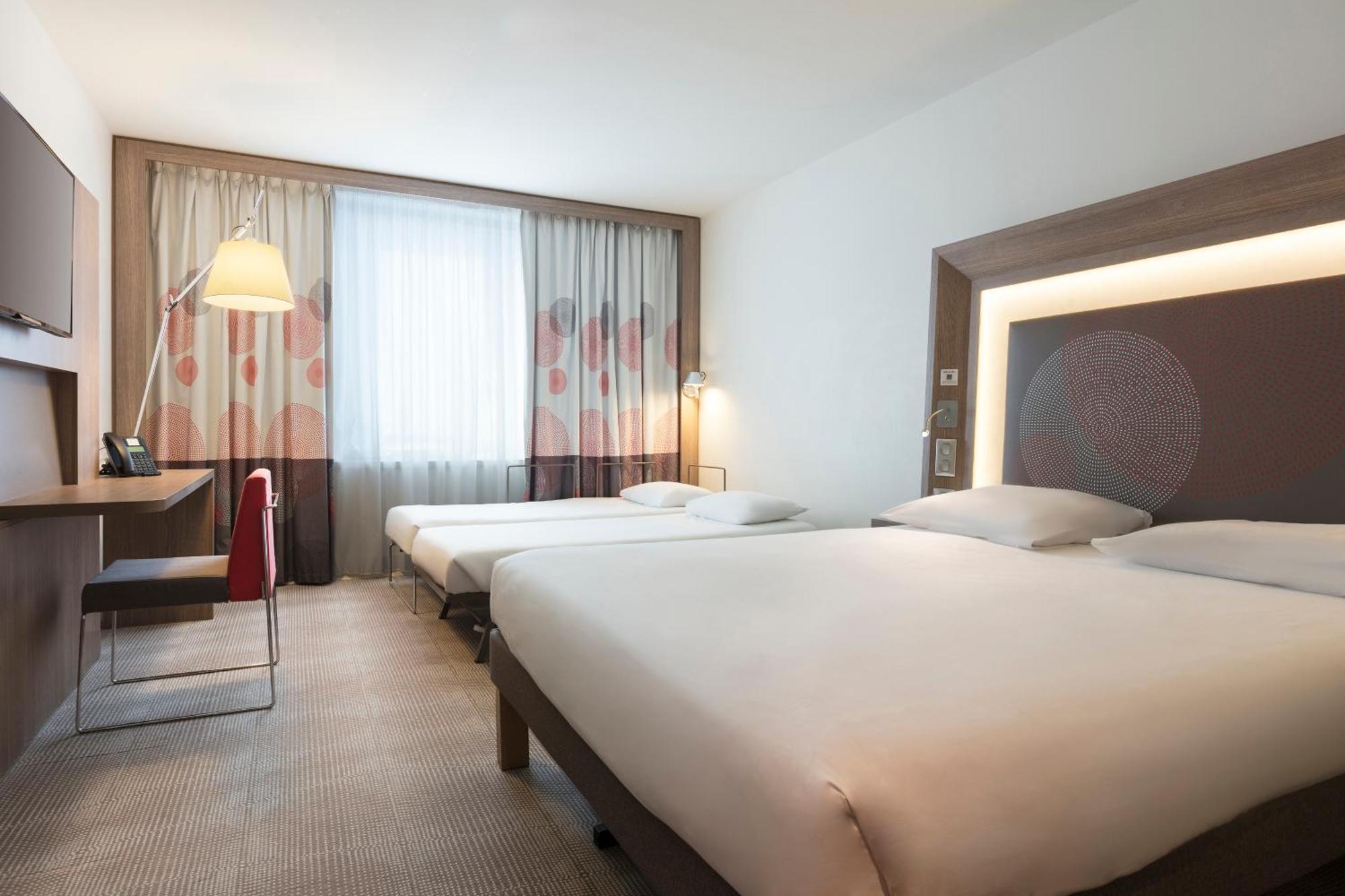 Novotel Paris Denis Stade Basilique Hotel