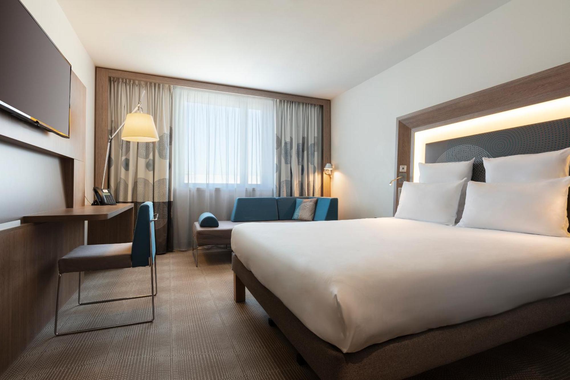 Hotel Novotel Paris Denis Stade Basilique
